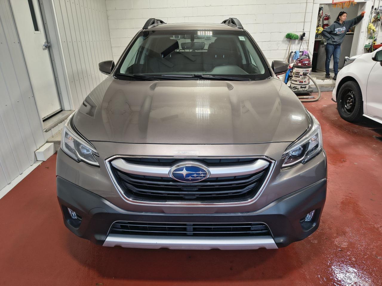 2021 Subaru Outback LIMITED Photo0