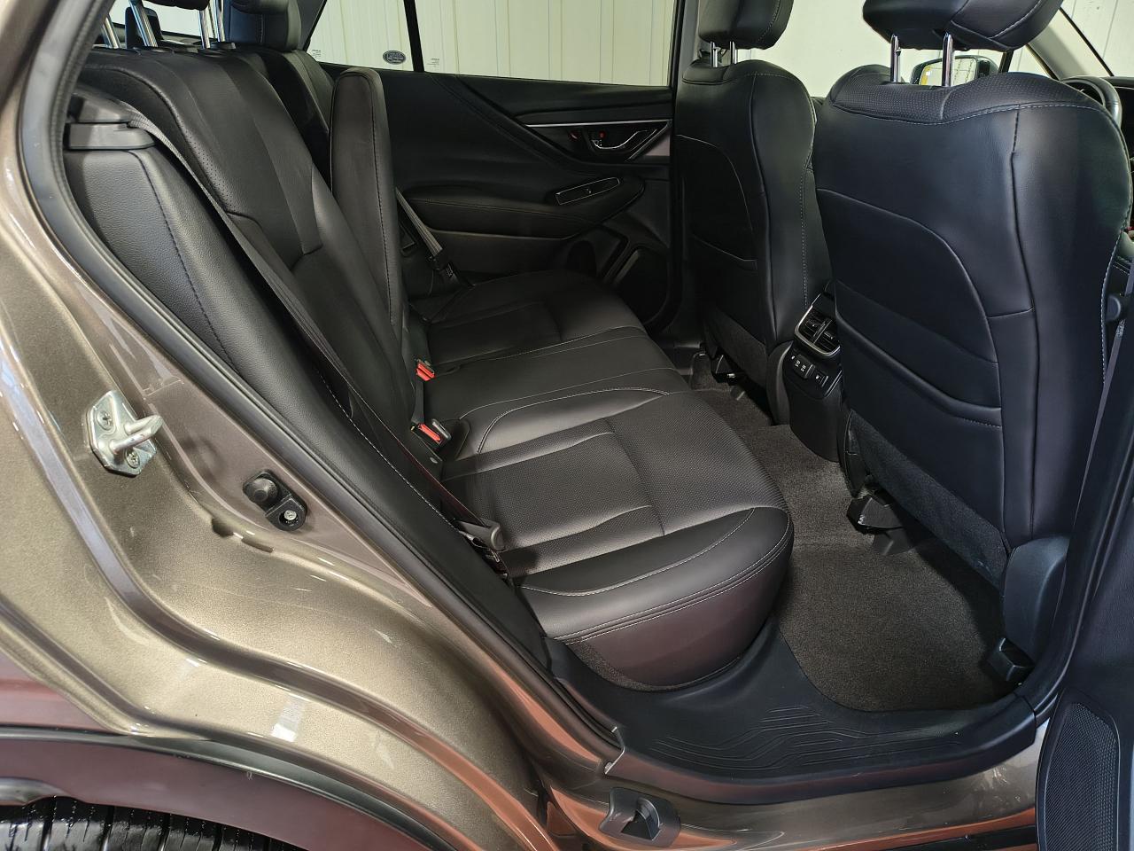 2021 Subaru Outback LIMITED Photo0