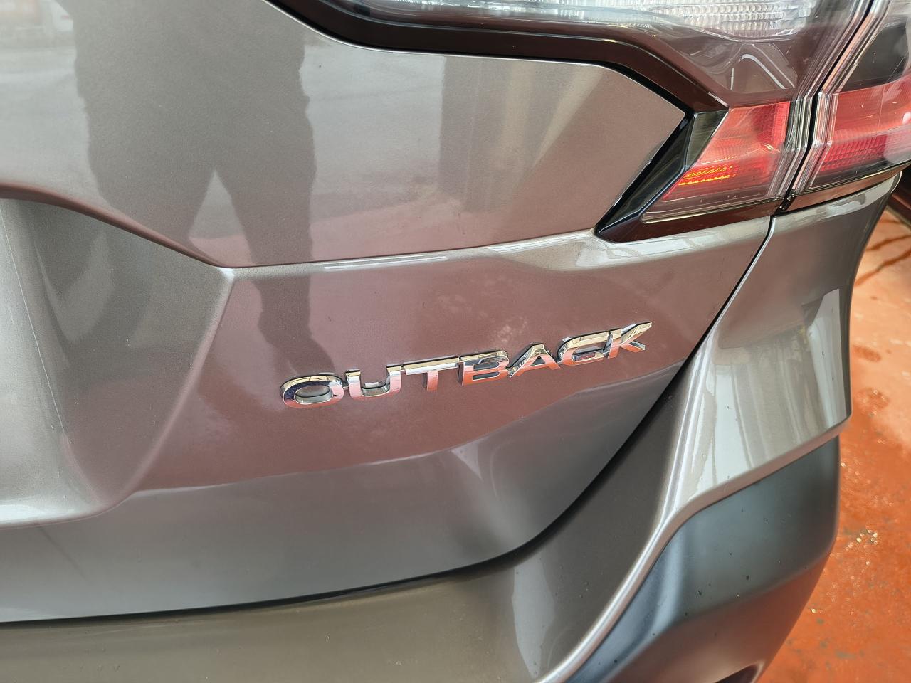 2021 Subaru Outback LIMITED Photo0