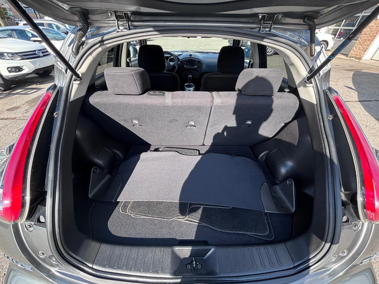 2016 Nissan Juke SV GREAT DEAL LOW KMS!! - Photo #11