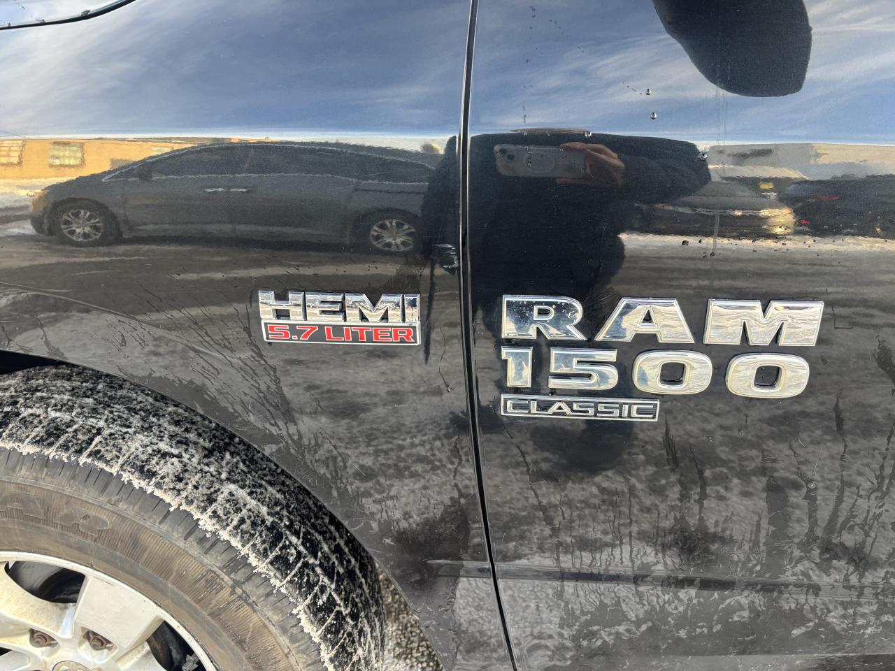 2019 RAM 1500 Classic TRADESMAN 4WD - Photo #21