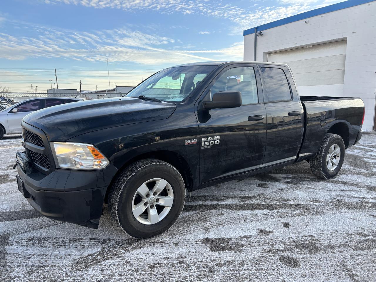 2019 RAM 1500 Classic TRADESMAN 4WD - Photo #8