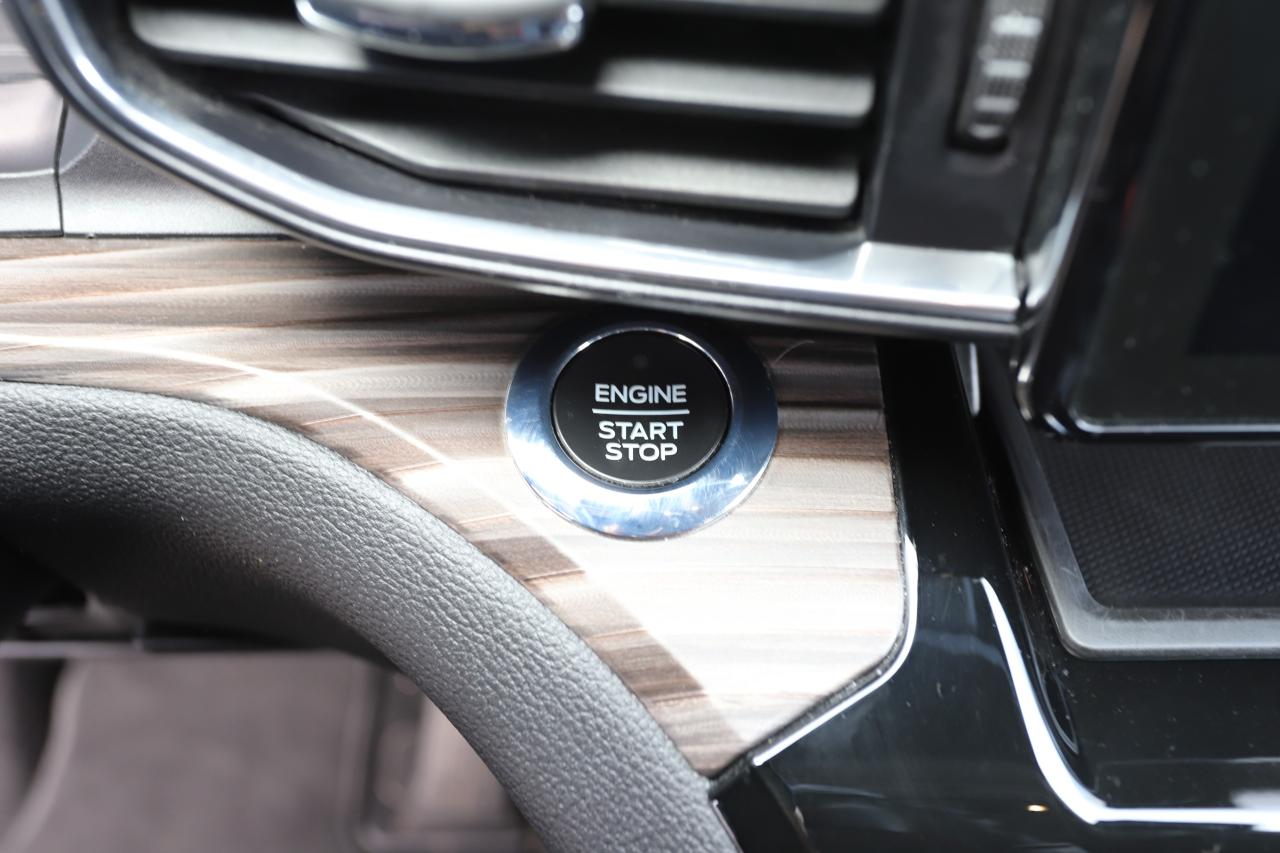 2021 Ford Explorer Limited 4WD Photo5