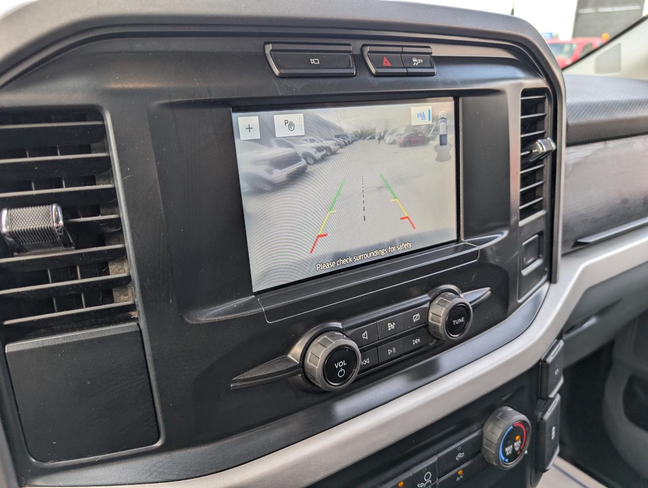 2022 Ford F-150 XLT | NO ACCIDENTS | ONE OWNER | MB OWNED - Photo #13