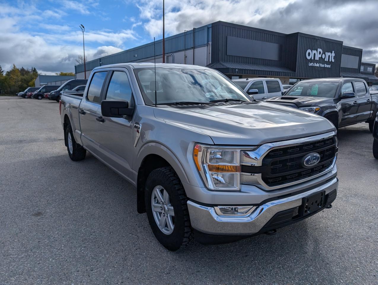 2022 Ford F-150 XLT | NO ACCIDENTS | ONE OWNER | MB OWNED - Photo #2