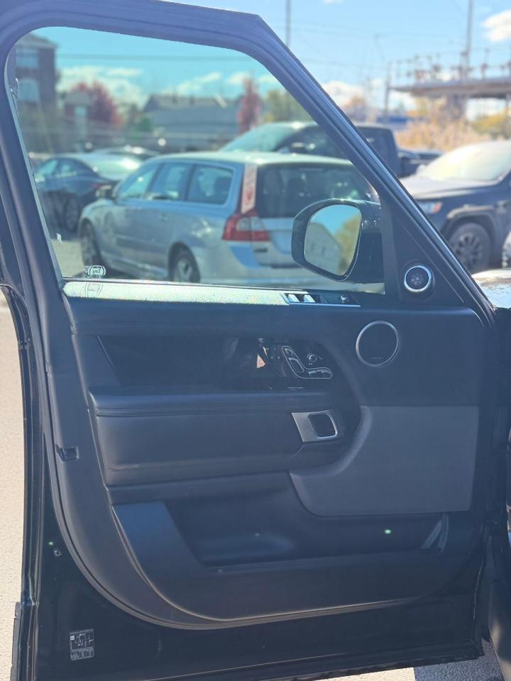 2018 Land Rover Range Rover HSE - Photo #10