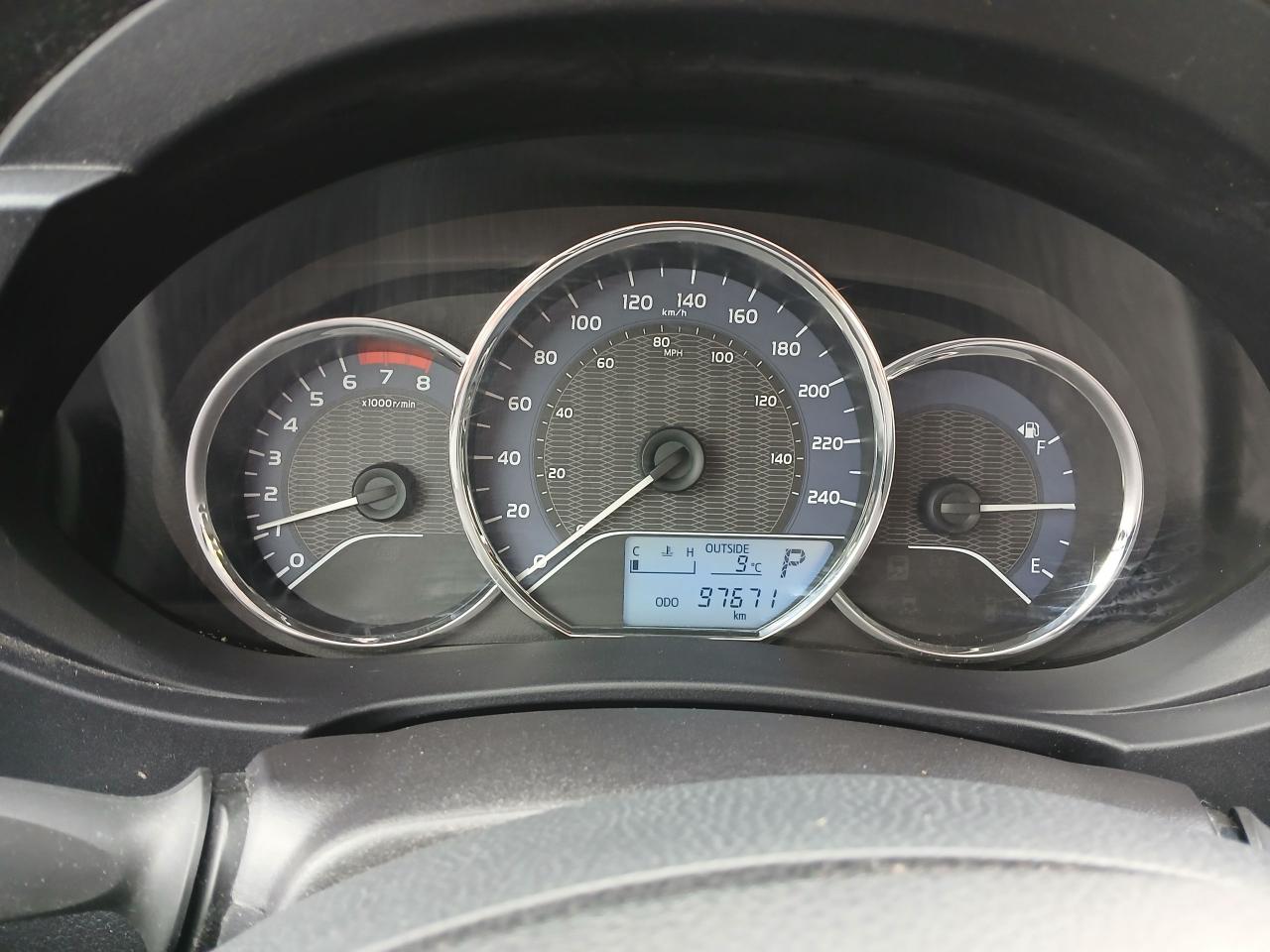 2015 Toyota Corolla LE - Photo #15