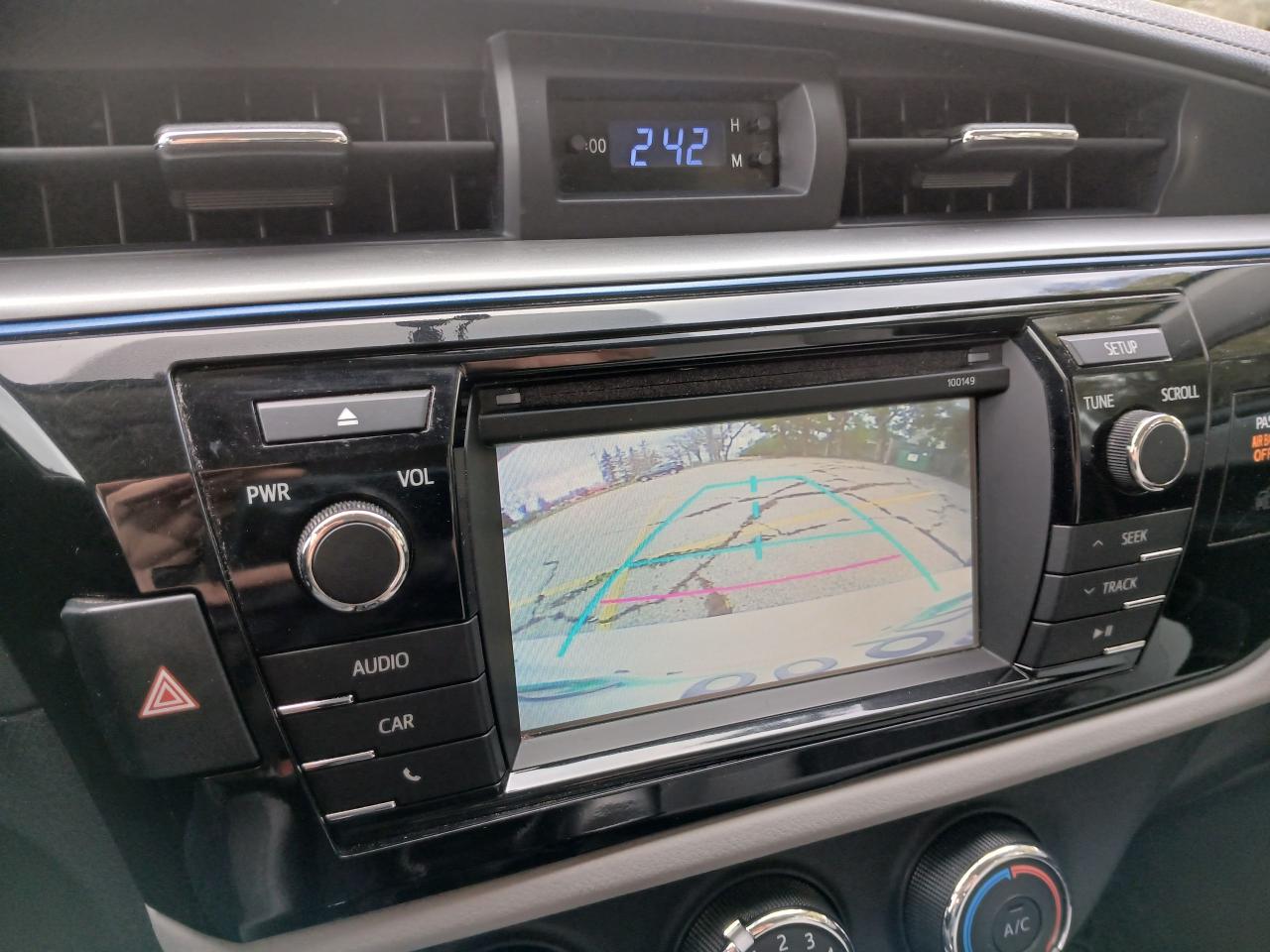 2015 Toyota Corolla LE - Photo #14