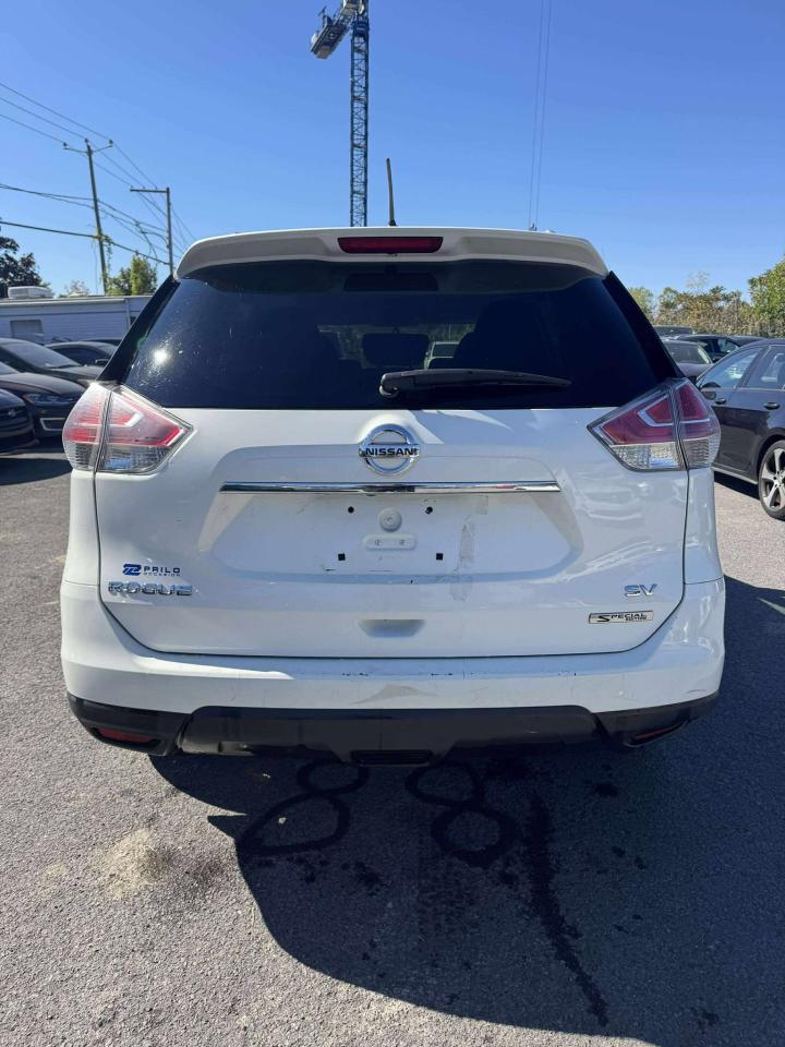 2016 Nissan Rogue SV - Photo #5