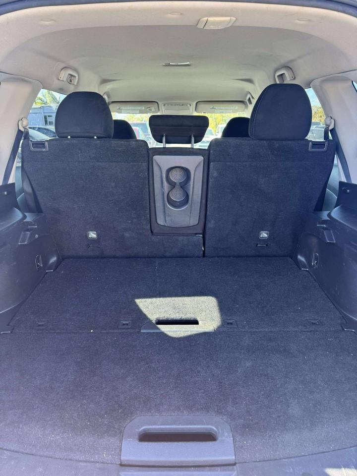 2016 Nissan Rogue SV - Photo #9