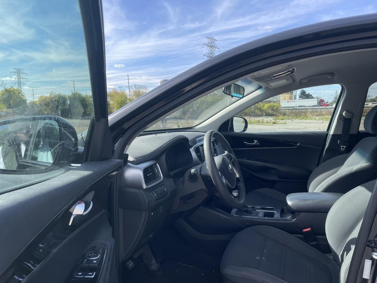 2020 Kia Sorento LX AWD - Photo #9