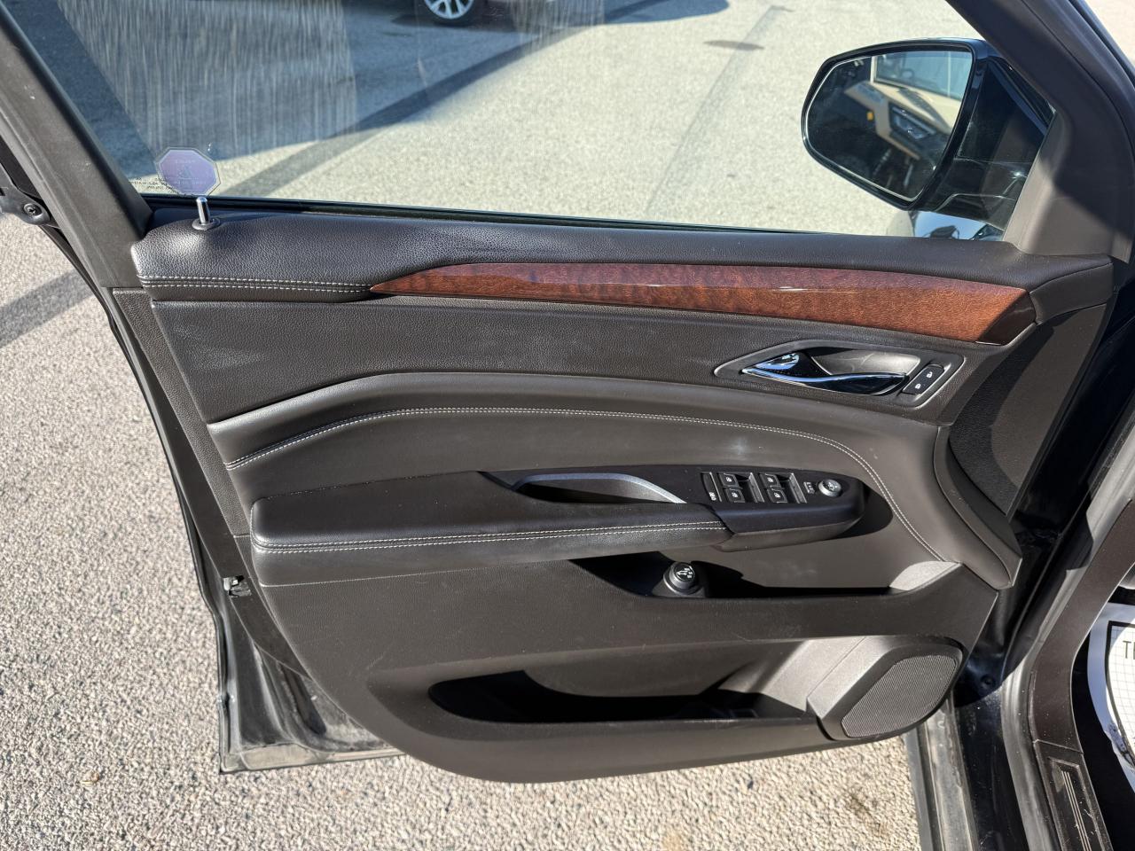 2015 Cadillac SRX Luxury *** Family Value! *** Finance available - Photo #7