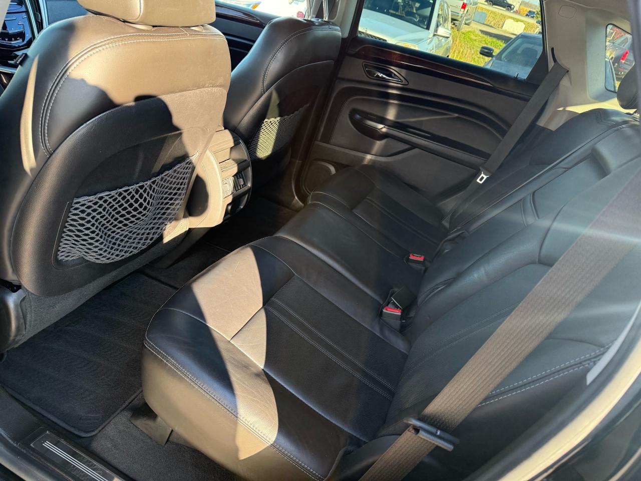 2015 Cadillac SRX Luxury *** Family Value! *** Finance available Photo