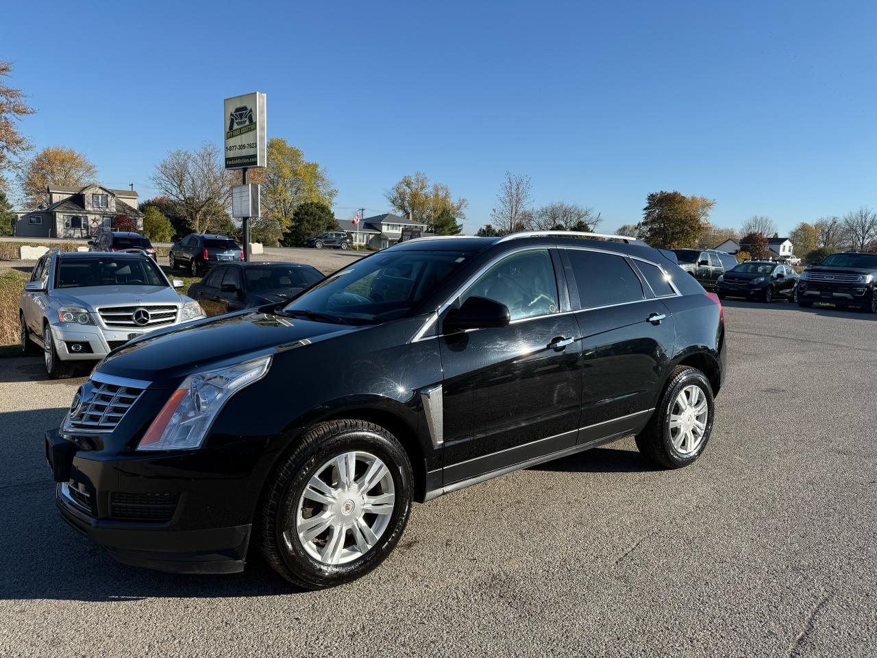 2015 Cadillac SRX Luxury *** Family Value! *** Finance available Photo0