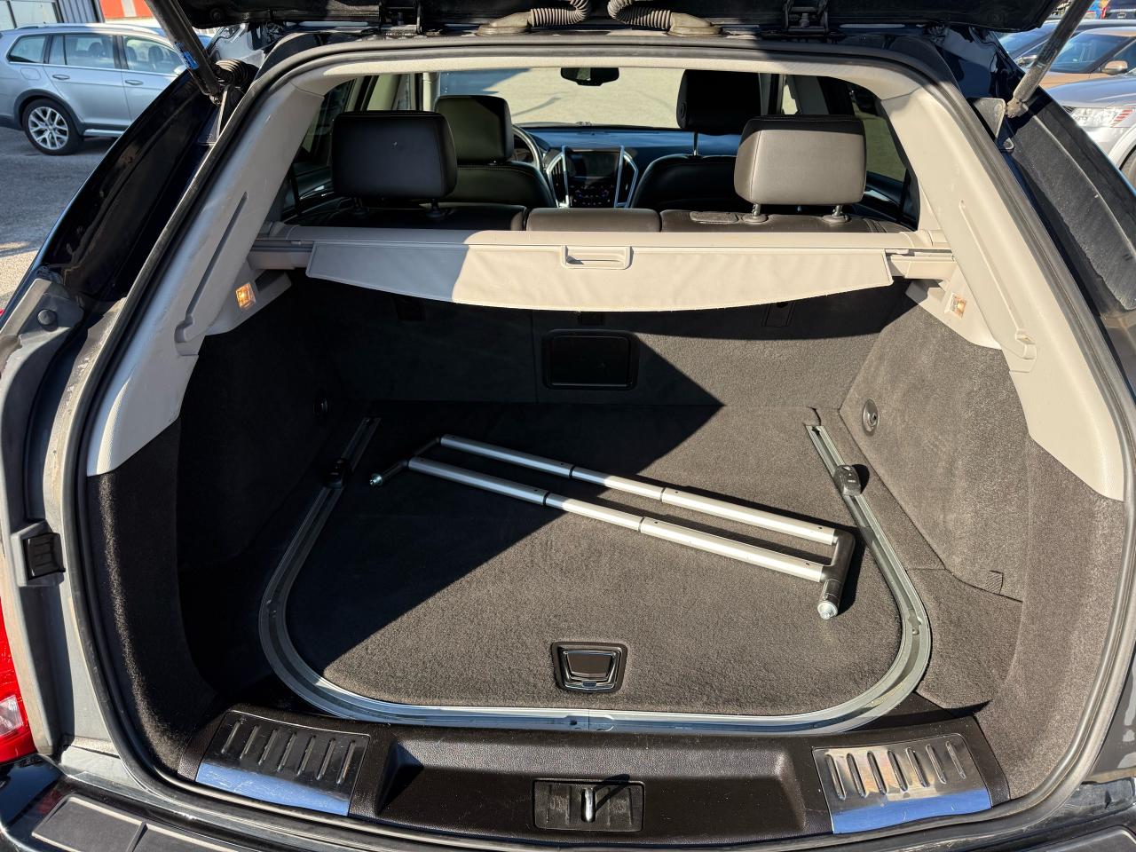 2015 Cadillac SRX Luxury *** Family Value! *** Finance available Photo