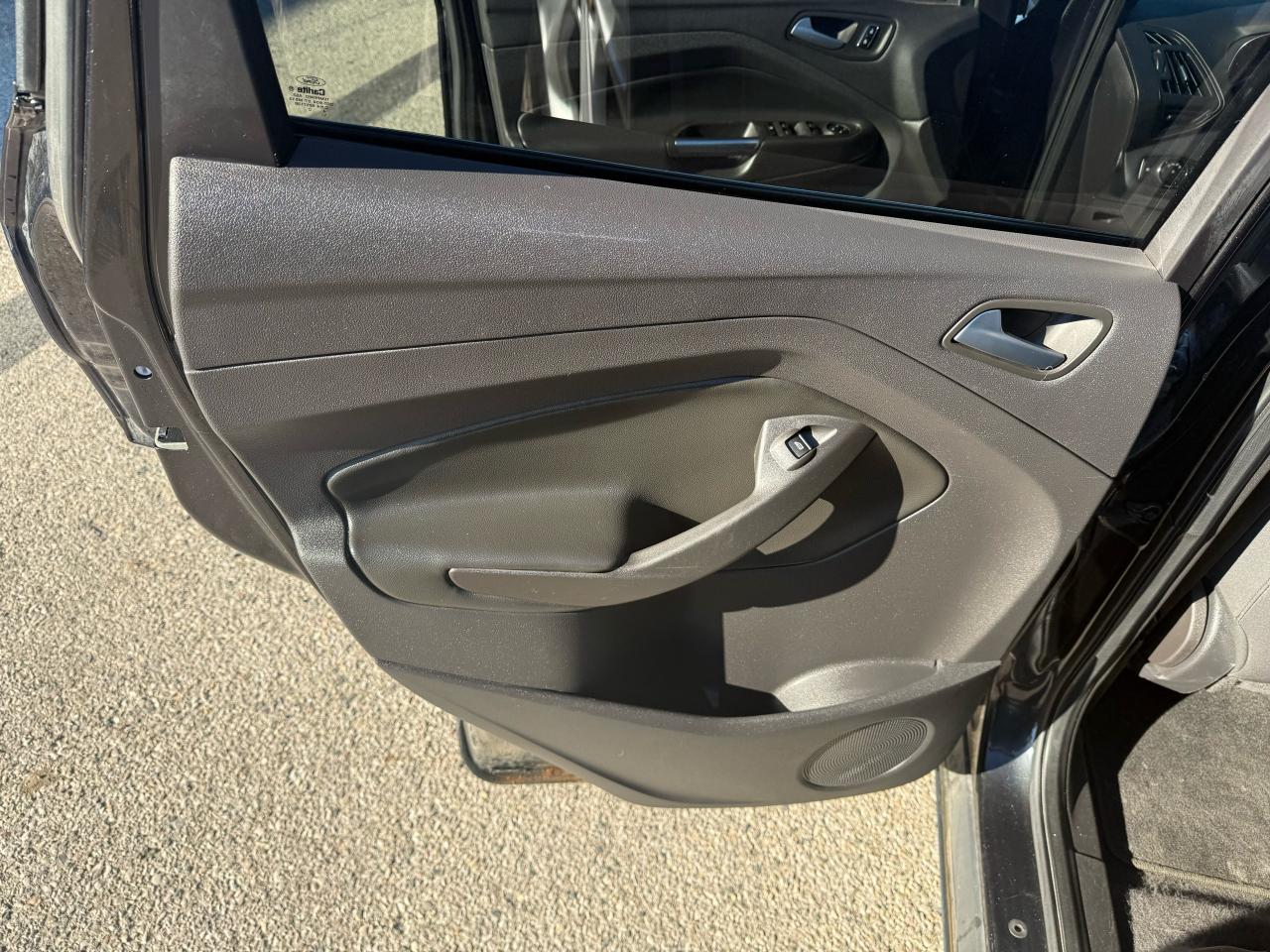 2014 Ford Escape SE**** CHECK IT out!! *** low price SUV! - Photo #9