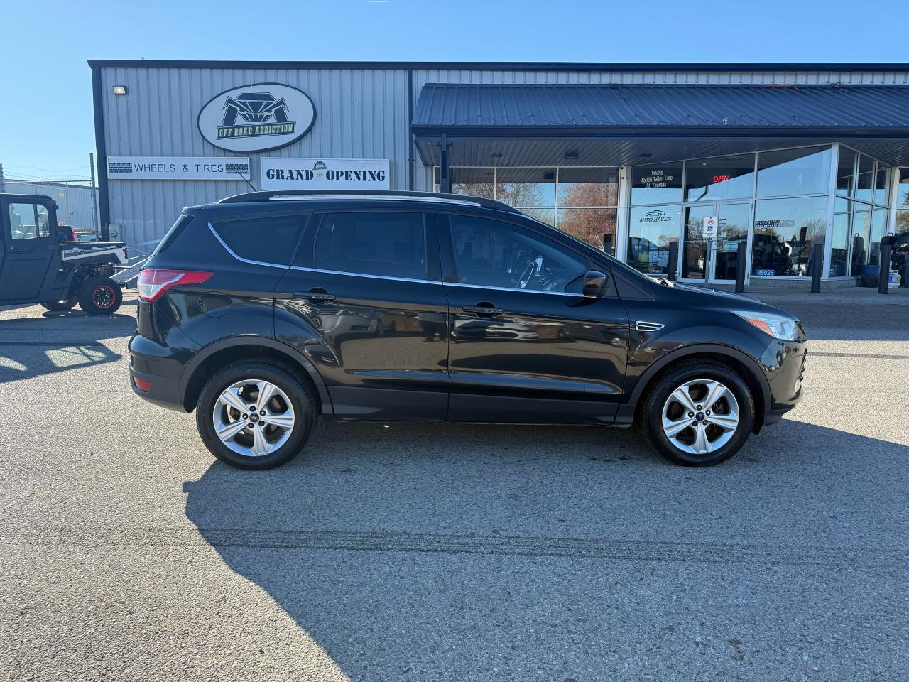 2014 Ford Escape SE**** CHECK IT out!! *** low price SUV! - Photo #4