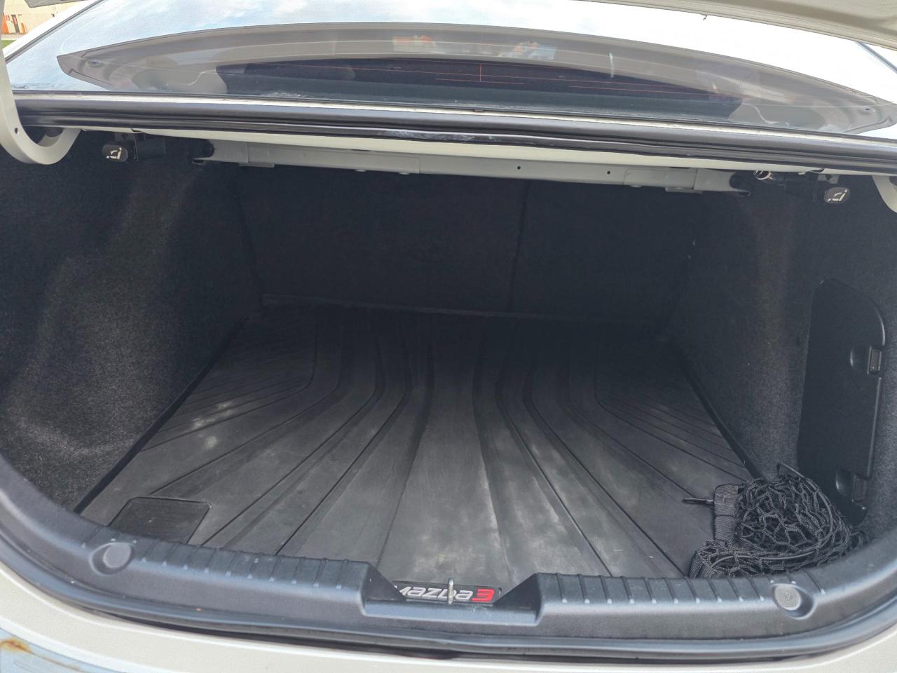 2015 Mazda MAZDA3 GT MANUAL | Leather | BOSE | Navi | Sunroof Photo