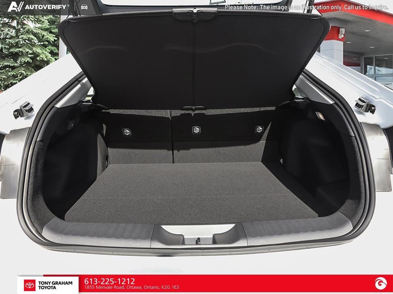 2026 Toyota Prius Plug-In Hybrid SE Photo