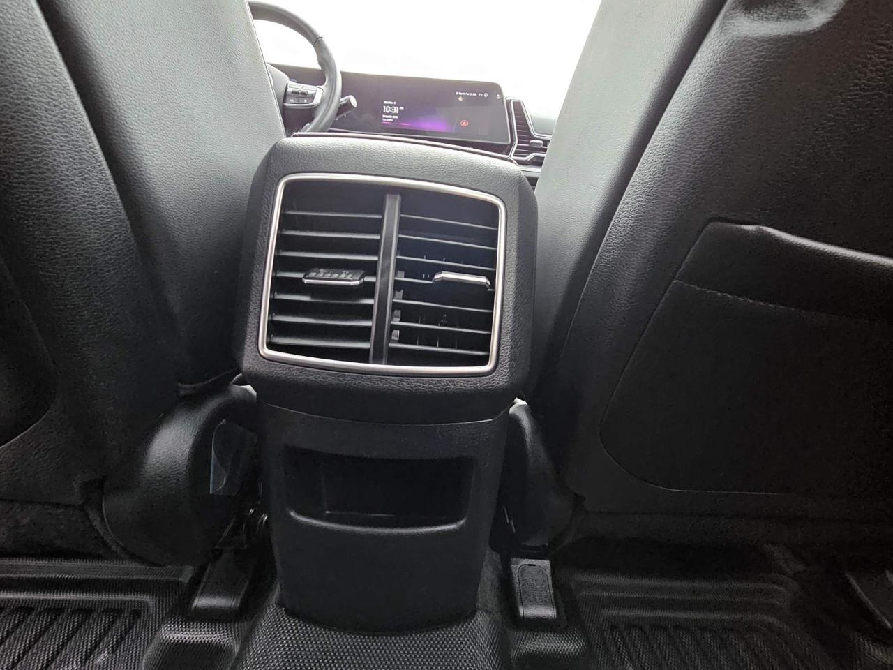 2025 Kia Sportage EX One Owner | AWD | Leather | Navigation | Sunroof | 18" Wheels Photo