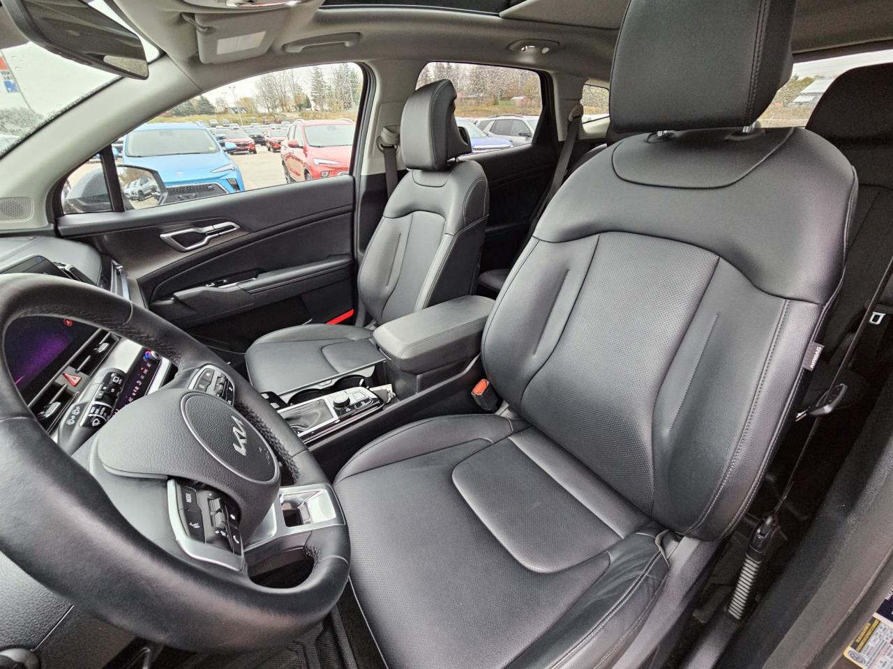 2025 Kia Sportage EX One Owner | AWD | Leather | Navigation | Sunroof | 18" Wheels Photo