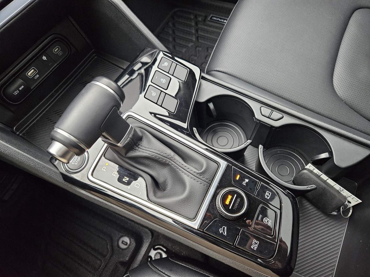 2025 Kia Sportage EX One Owner | AWD | Leather | Navigation | Sunroof | 18" Wheels Photo