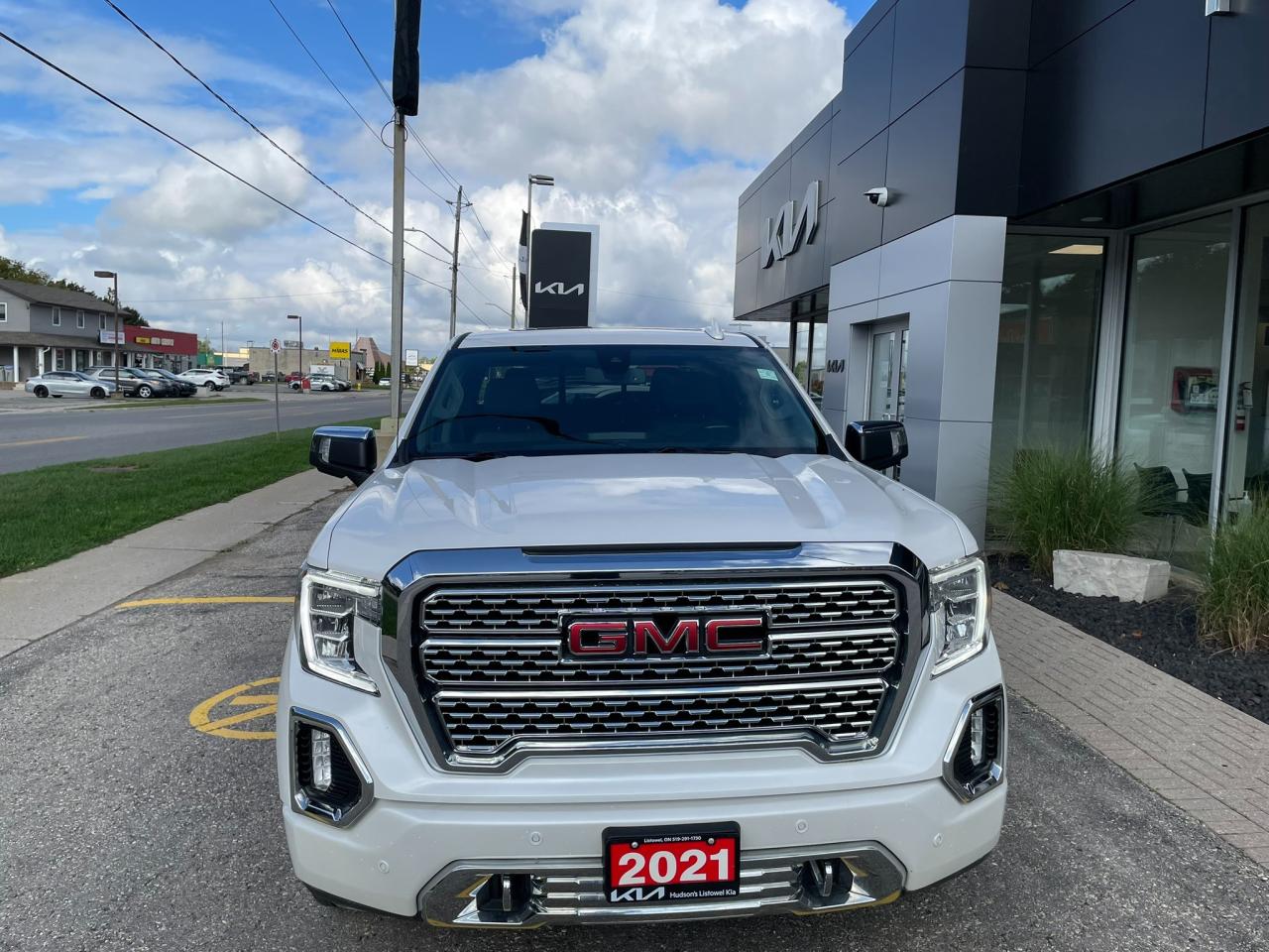 2021 GMC Sierra 1500 Denali HAL Certified | One Owner | Crew | Leather | Navigation | Sunroof | 20" Wheels Photo