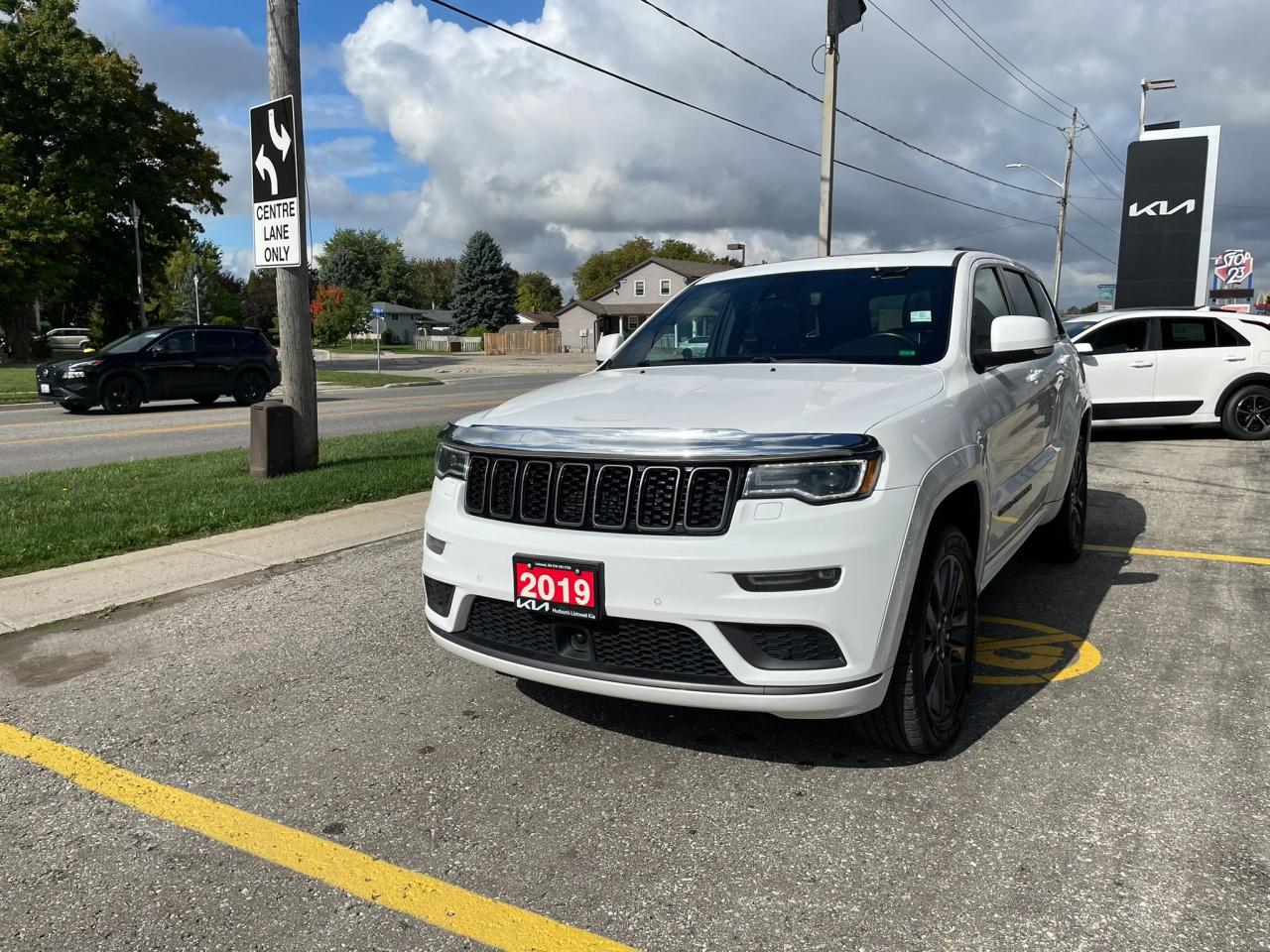 2019 Jeep Grand Cherokee Overland HAL Certified | One Owner | High Altitude | AWD | Leather | Navigation | Sunroof | 20" Wheels Photo