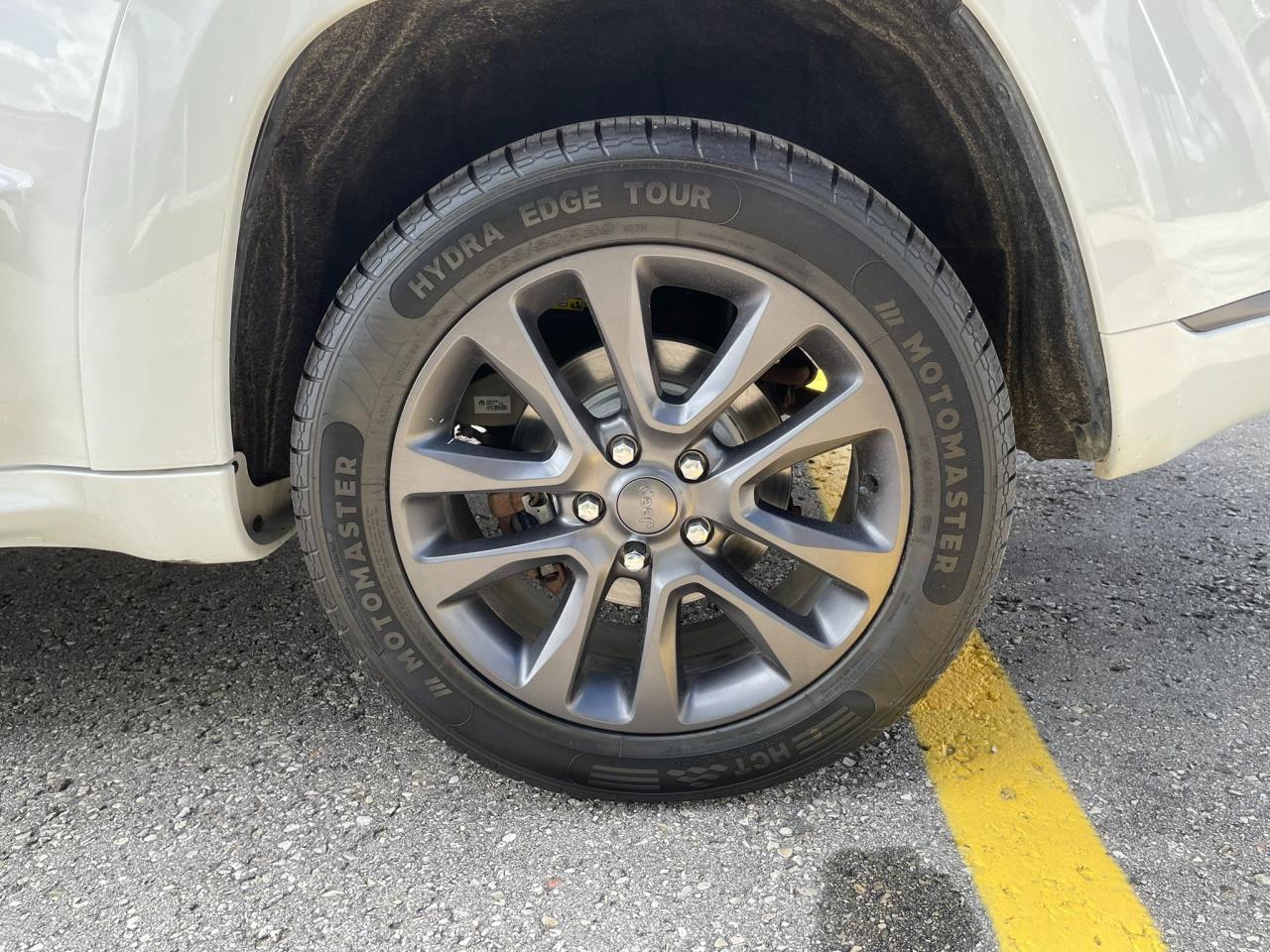 2019 Jeep Grand Cherokee Overland HAL Certified | One Owner | High Altitude | AWD | Leather | Navigation | Sunroof | 20" Wheels Photo