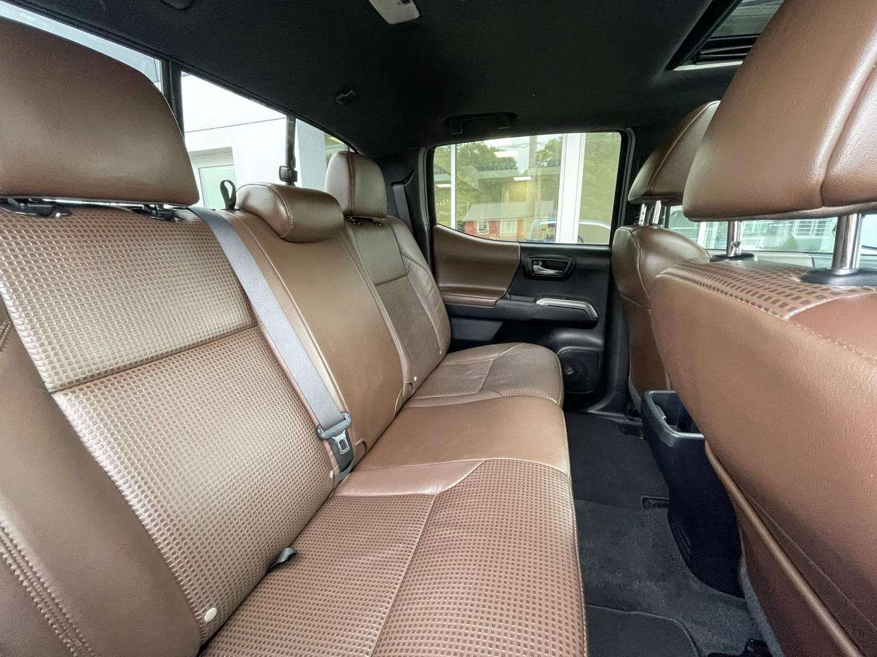 2016 Toyota Tacoma Limited HAL Certified | One Owner! | LIMITED | Double Cab | Leather | Navigation | Sunroof | 17" Wheels Photo