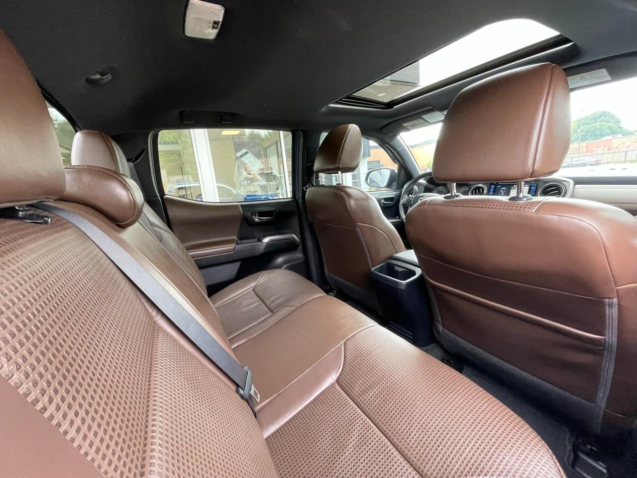 2016 Toyota Tacoma Limited HAL Certified | One Owner! | LIMITED | Double Cab | Leather | Navigation | Sunroof | 17" Wheels Photo