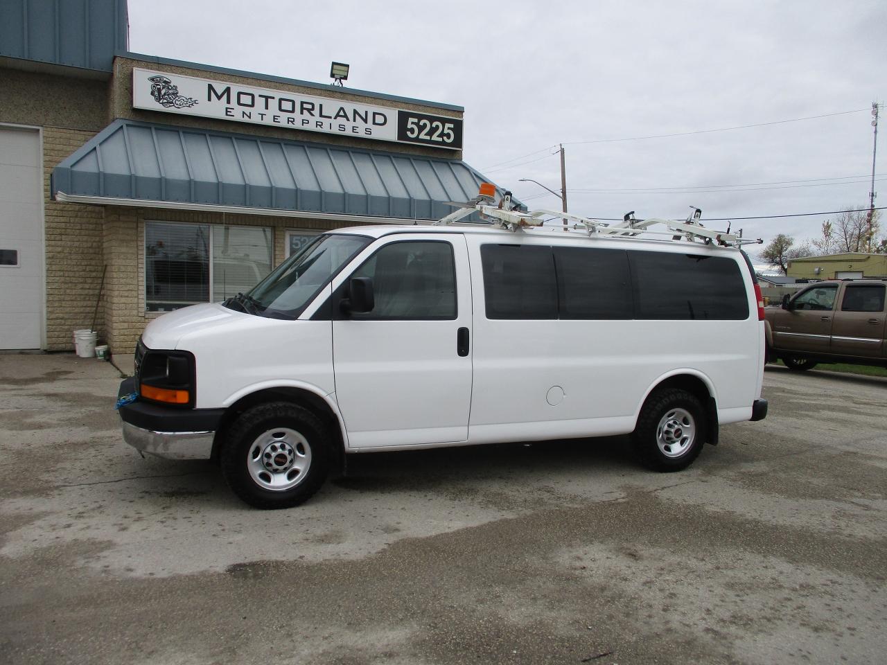 2007 GMC Savana Cargo Van RWD 2500 155" - Photo #1
