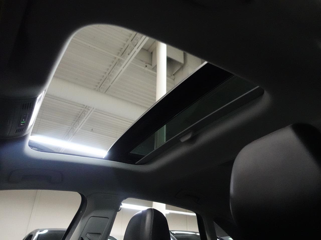 2022 Volkswagen Jetta HIGHLINE | Nav | Leather | Panoroof | DigitalDash