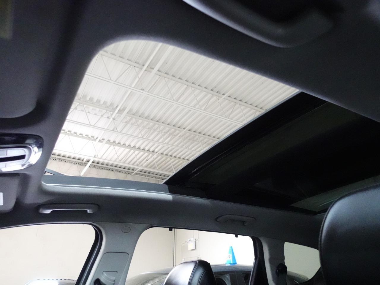 2023 Hyundai Santa Fe PREFERRED | AWD | Nav | Leather | Panoroof | BSM