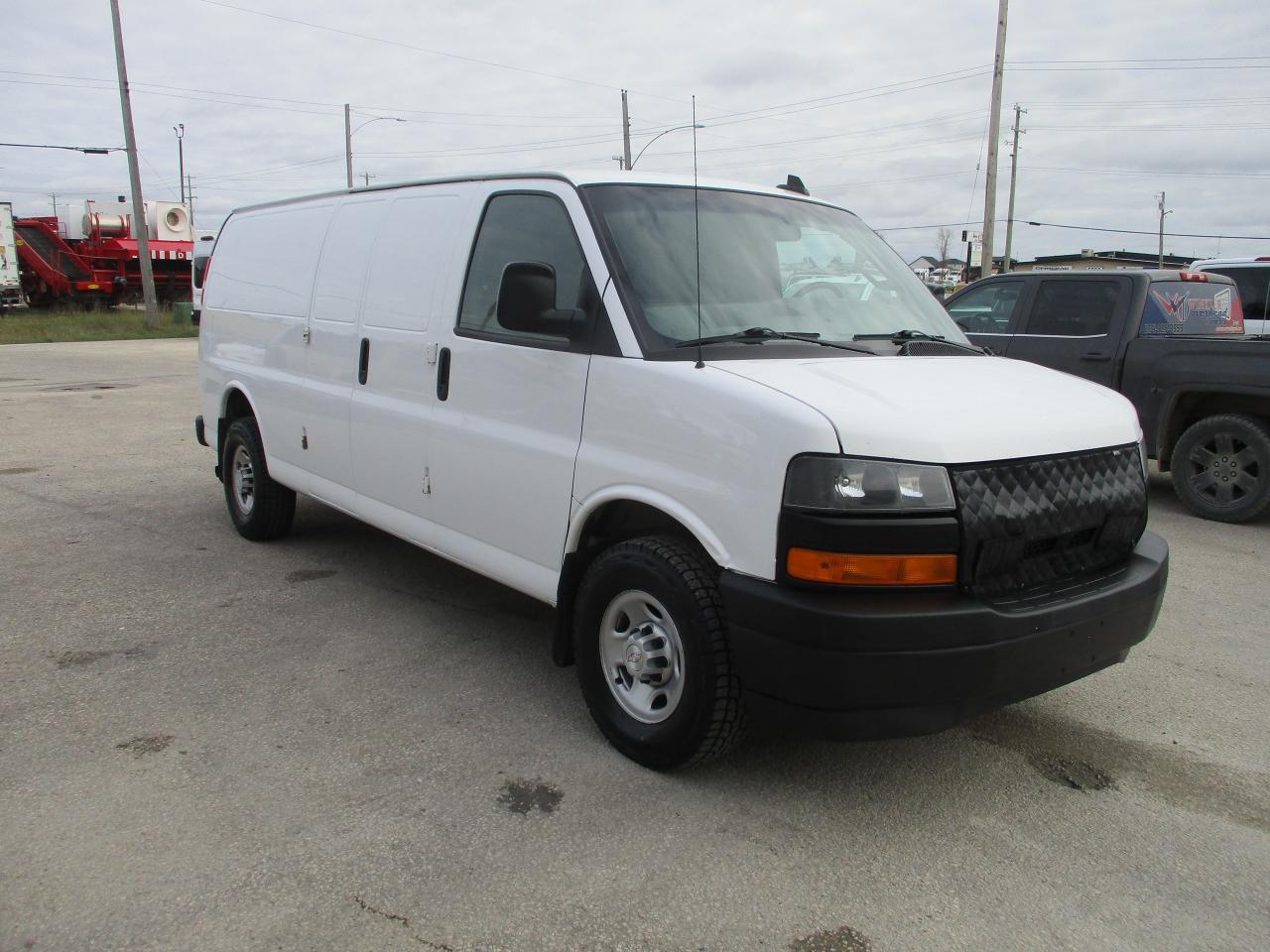 2019 Chevrolet Express Cargo Van RWD 2500 155" - Photo #3