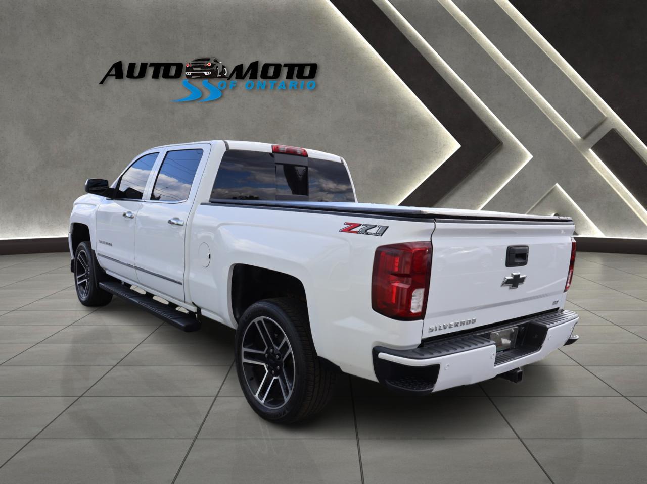 2018 Chevrolet Silverado 1500 V8 LTZ CREW 4WD CERTIFIED CAMERA NAV BLUETOOTH LEATHER HEATED SEATS SUNROOF CRUISE ALLOYS - Photo #5