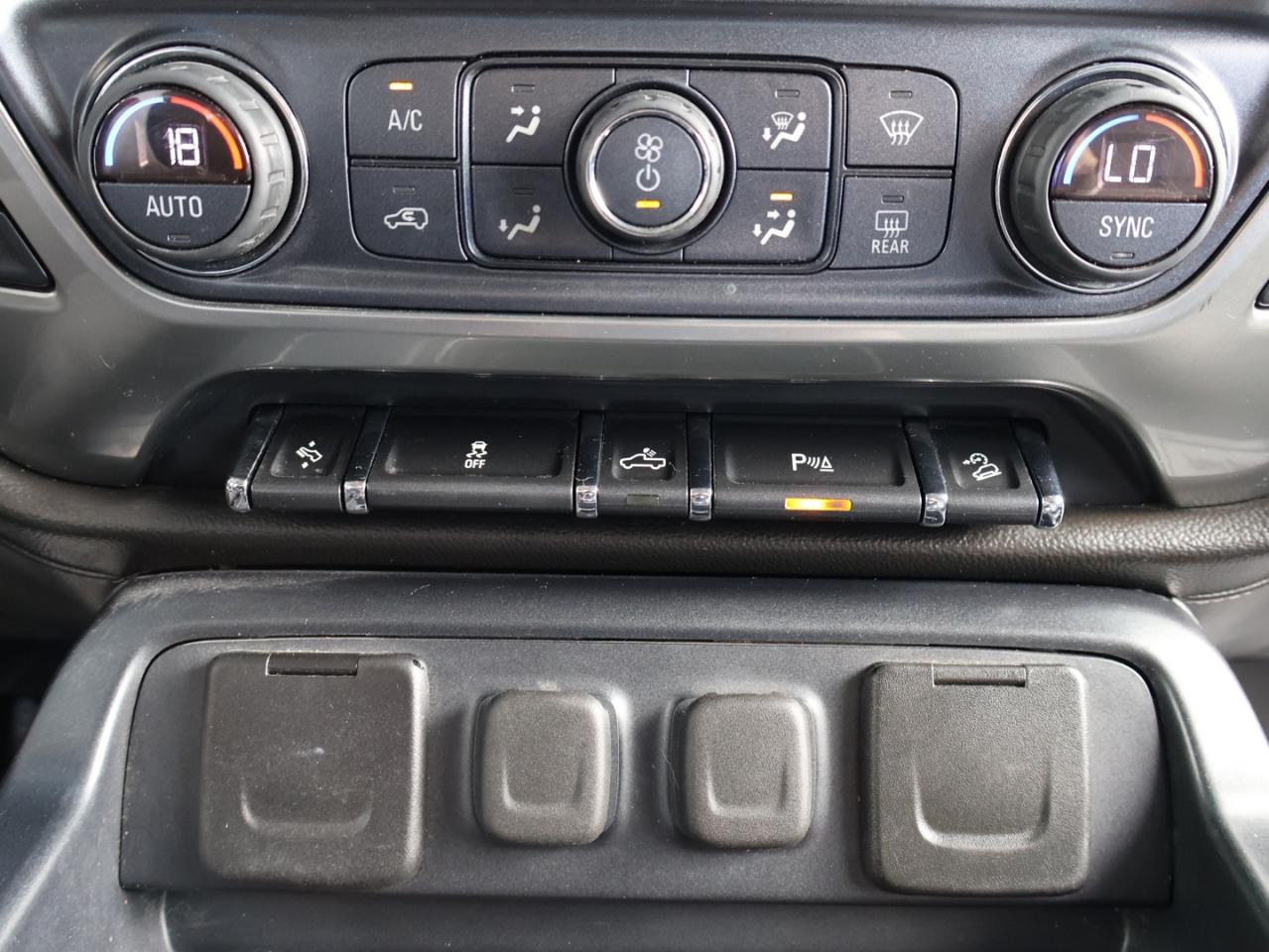 2018 Chevrolet Silverado 1500 V8 LTZ CREW 4WD CERTIFIED CAMERA NAV BLUETOOTH LEATHER HEATED SEATS SUNROOF CRUISE ALLOYS - Photo #27