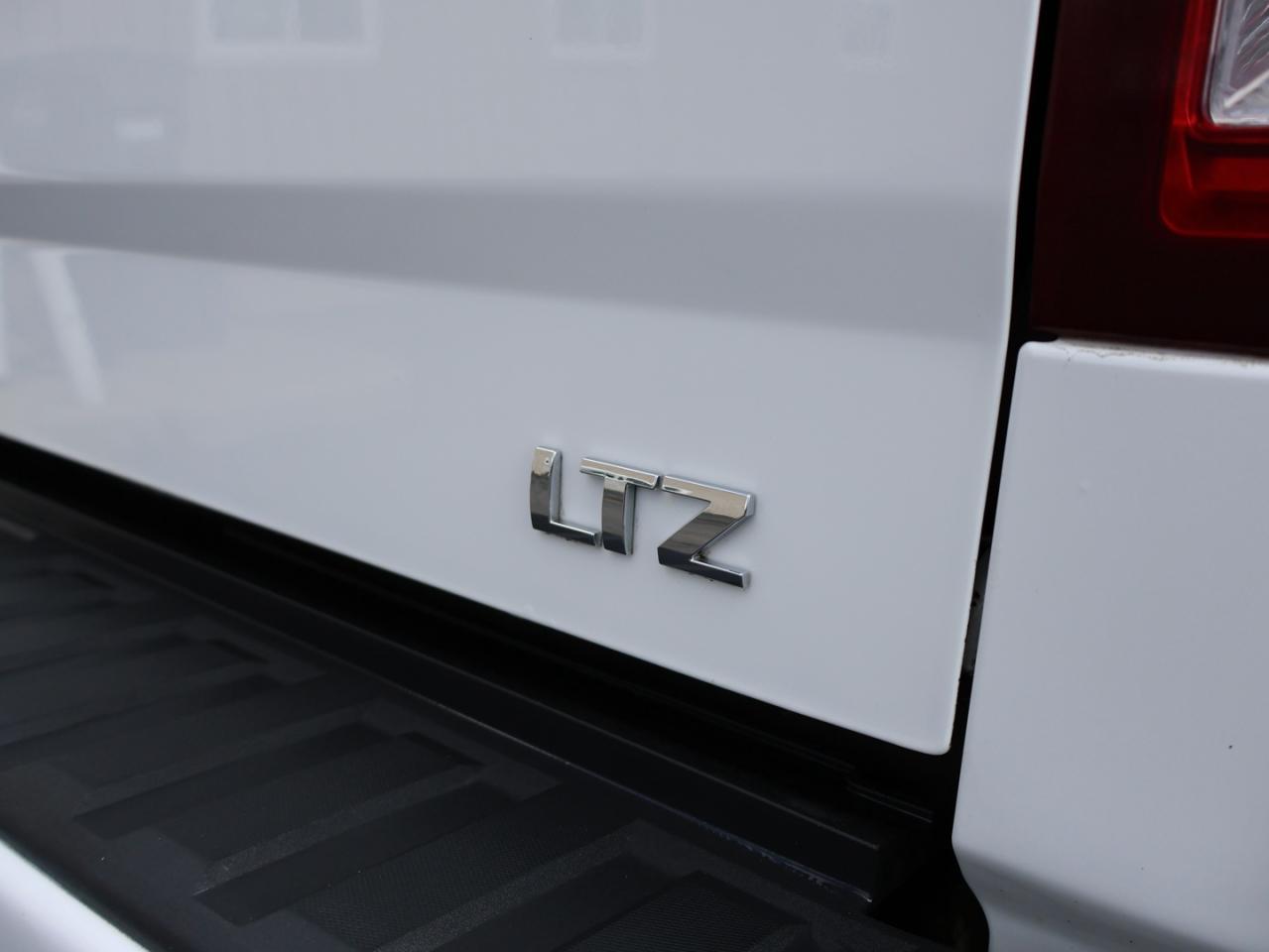 2018 Chevrolet Silverado 1500 V8 LTZ CREW 4WD CERTIFIED CAMERA NAV BLUETOOTH LEATHER HEATED SEATS SUNROOF CRUISE ALLOYS - Photo #35