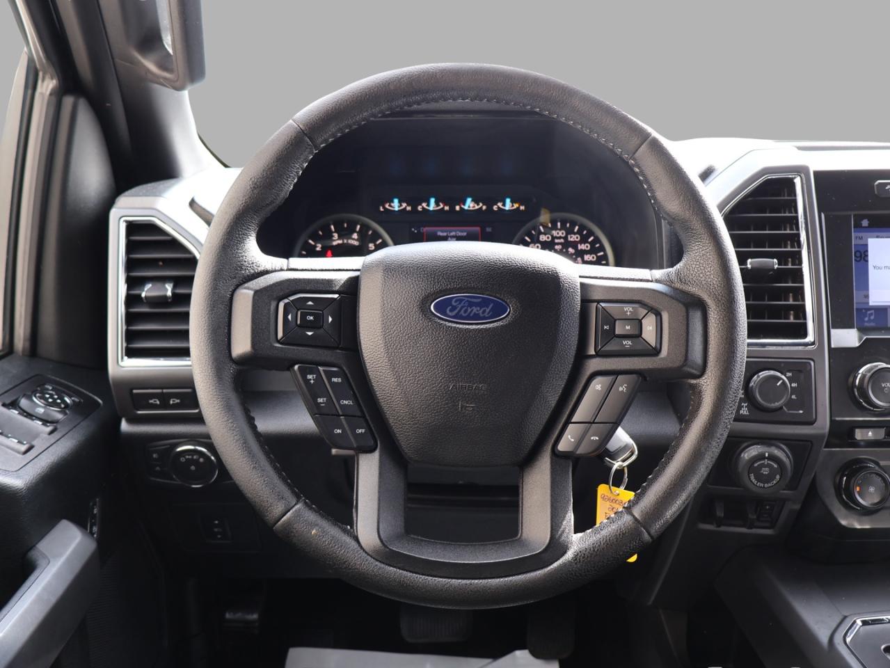 2016 Ford F-150 V8 FX4 CREW 4WD CERTIFIED *ACCIDENT FREE*FORD MAINTAIN* CAMERA NAV BLUETOOTH HEATED SEATS CRUISE ALLOYS - Photo #8
