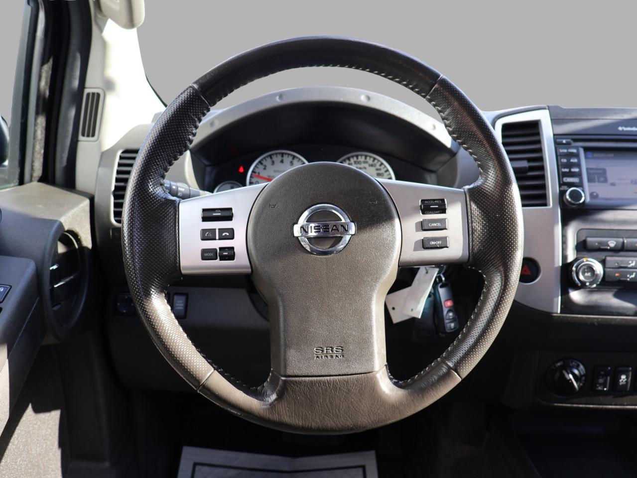 2015 Nissan Xterra V6 PRO-4X 4WD CERTIFIED *ACCIDENT FREE*1 OWNER* CAMERA NAV BLUETOOTH LEATHER HEATED SEATS CRUISE ALLOYS - Photo #8
