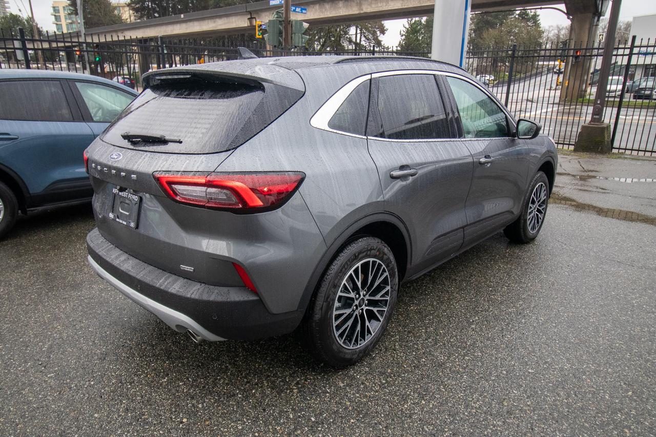 2026 Ford Escape PHEV FWD Hybrid Photo4