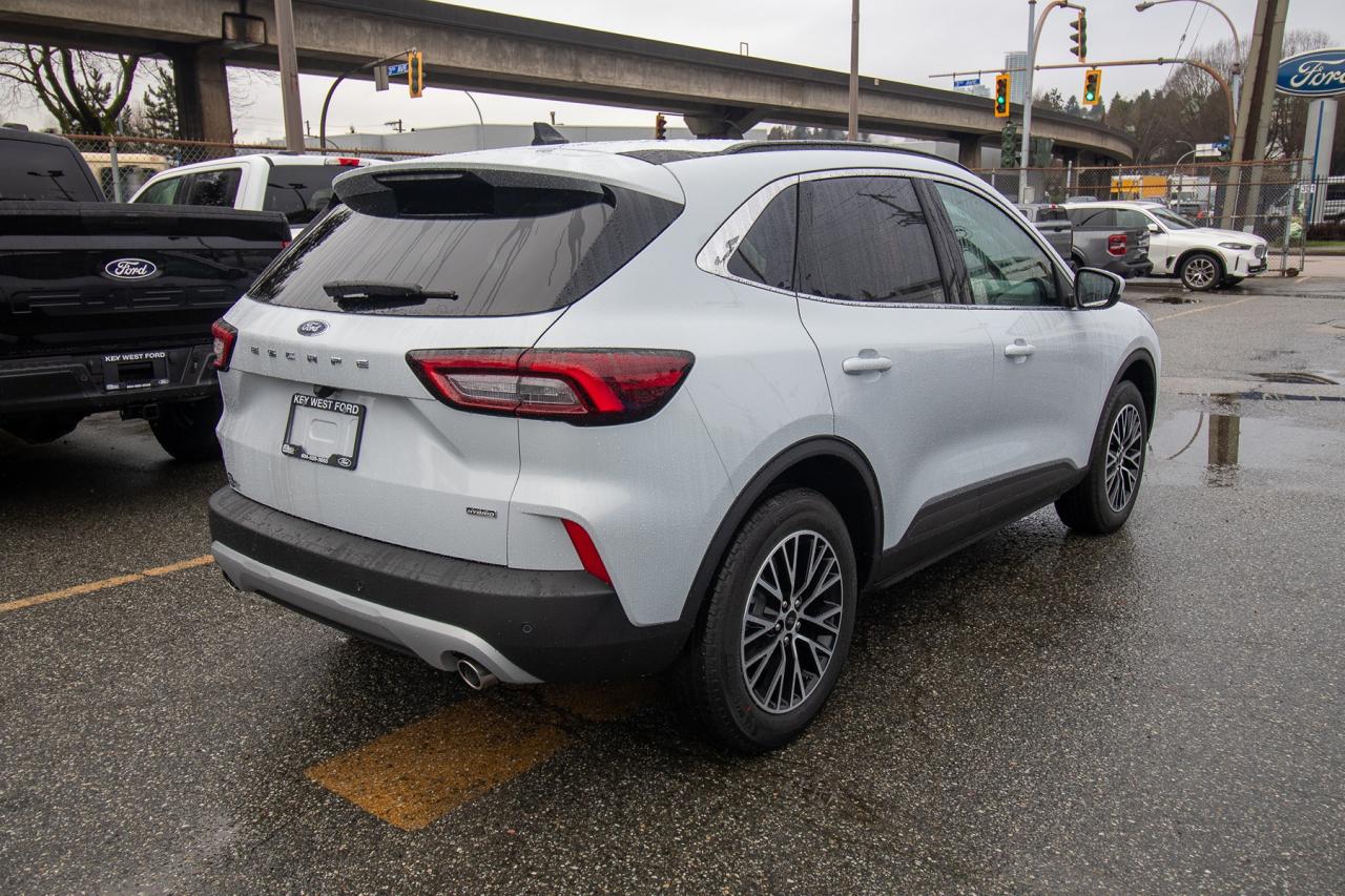 2026 Ford Escape PHEV FWD Hybrid Photo4
