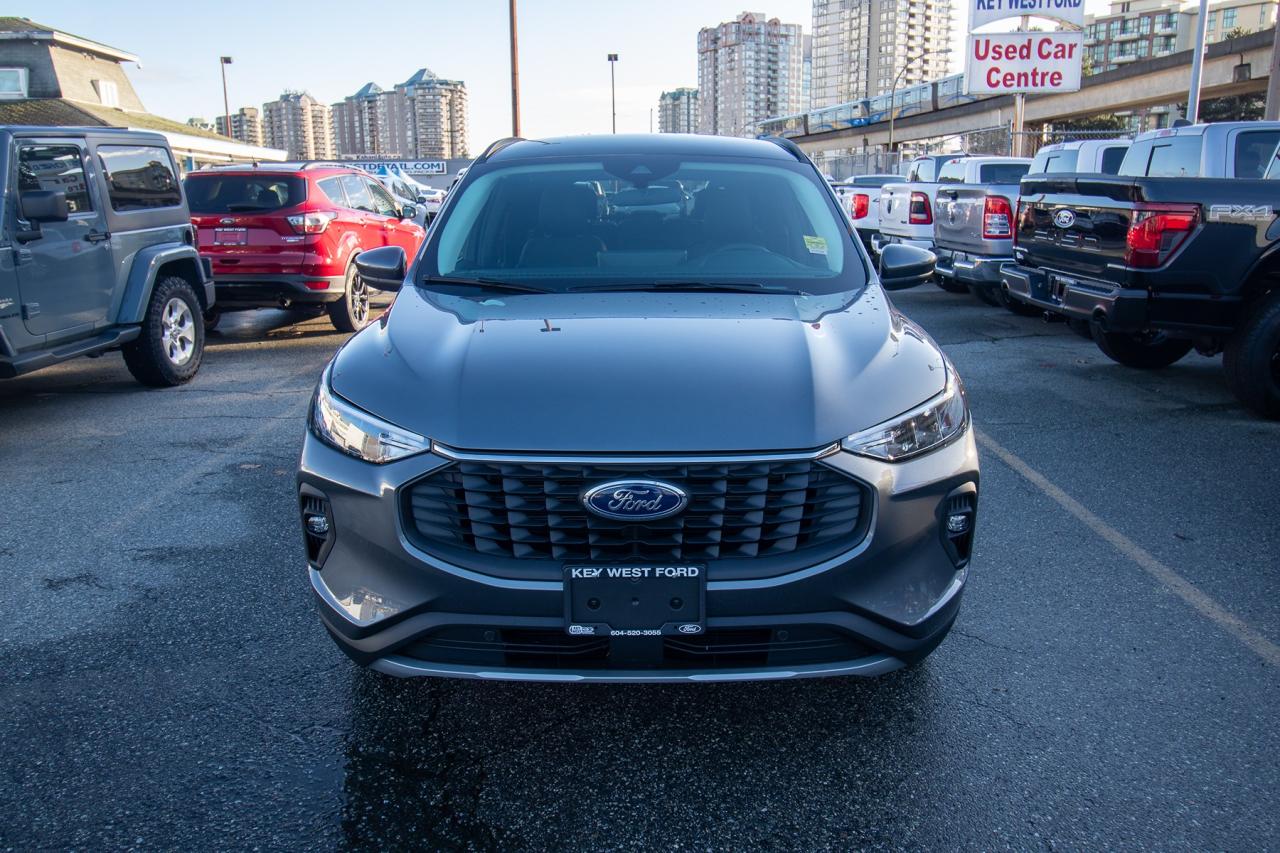 2026 Ford Escape PHEV FWD Hybrid Photo2