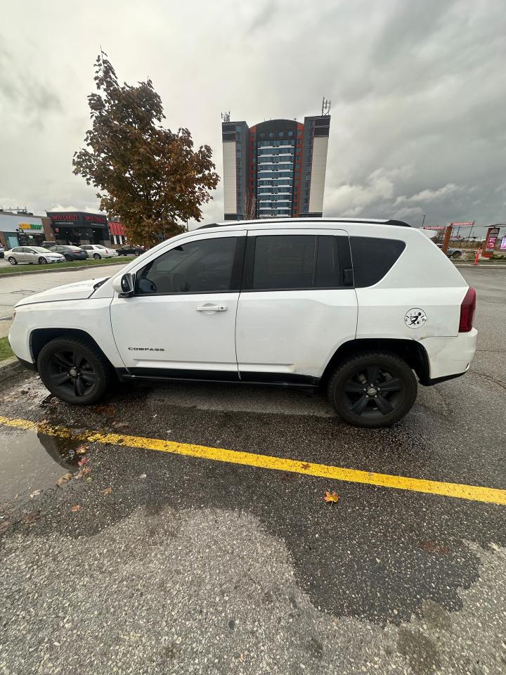 2014 Jeep Compass NORTH - Photo #4