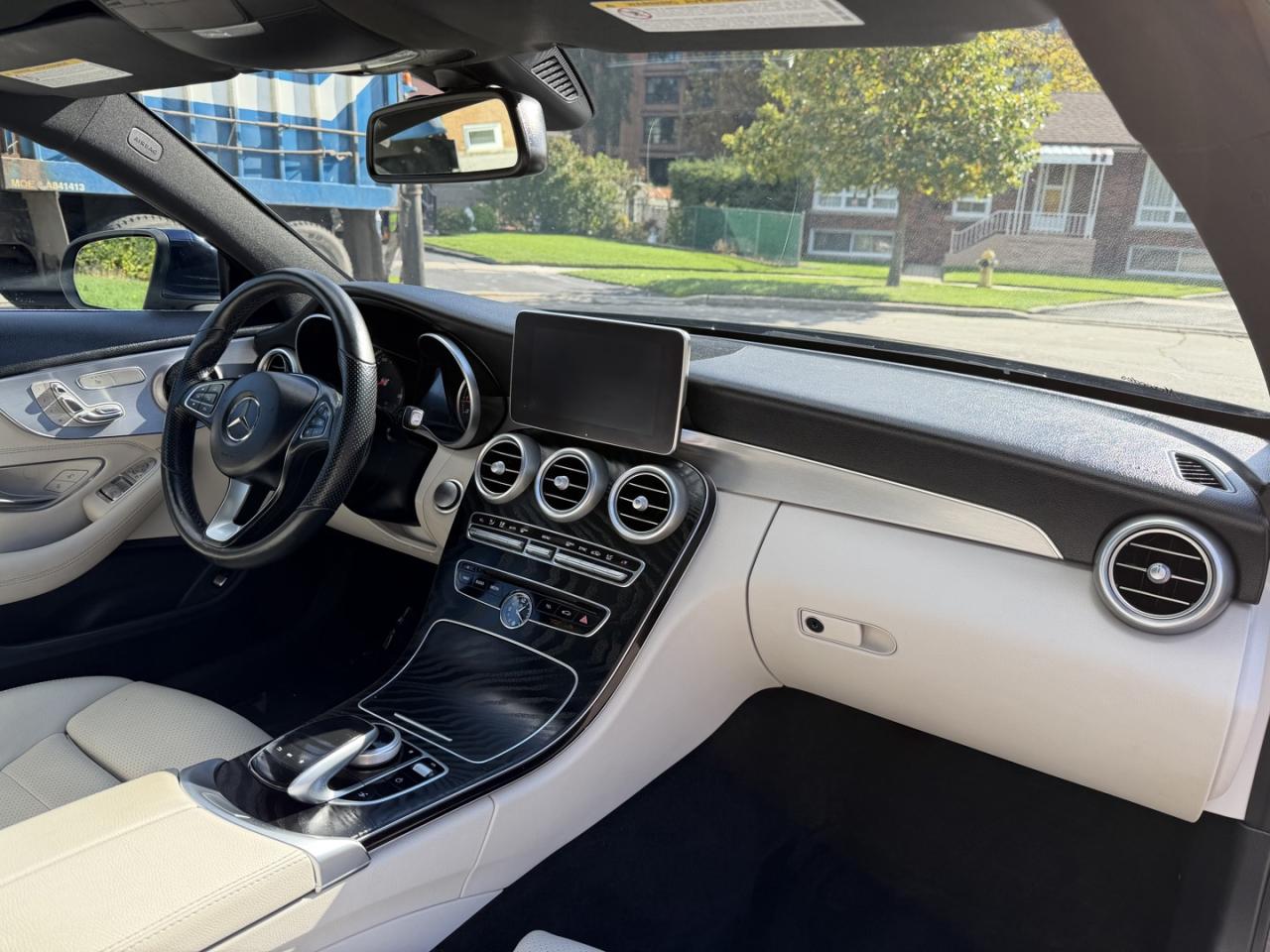 2018 Mercedes-Benz C-Class C300 4MATIC COUPE - Photo #11