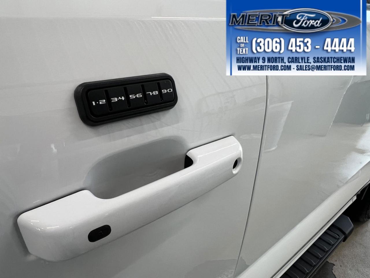 2025 Ford F-150 Lariat Photo3