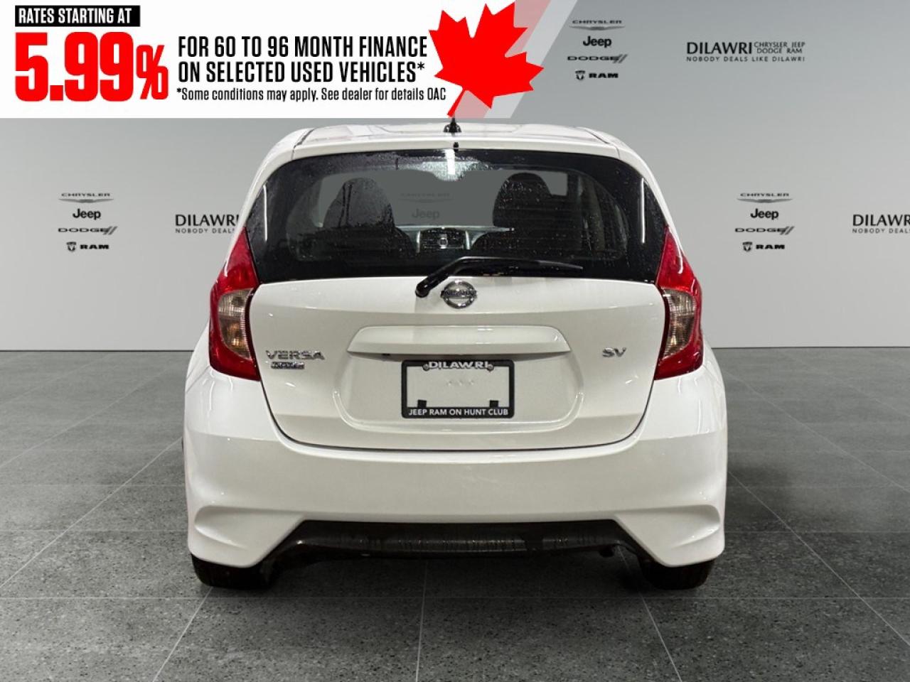 2018 Nissan Versa NOTE SV CVT Photo3