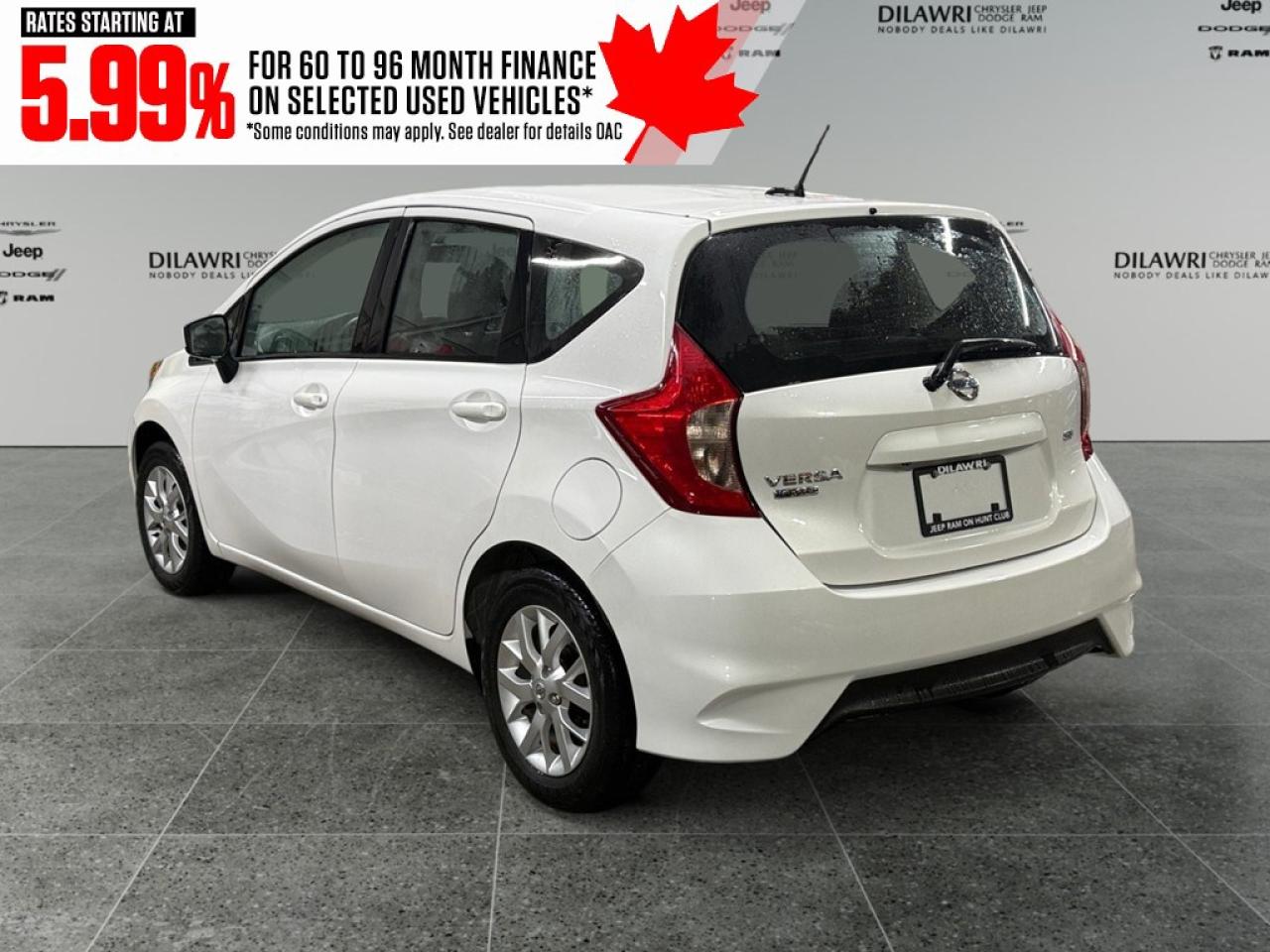 2018 Nissan Versa NOTE SV CVT Photo