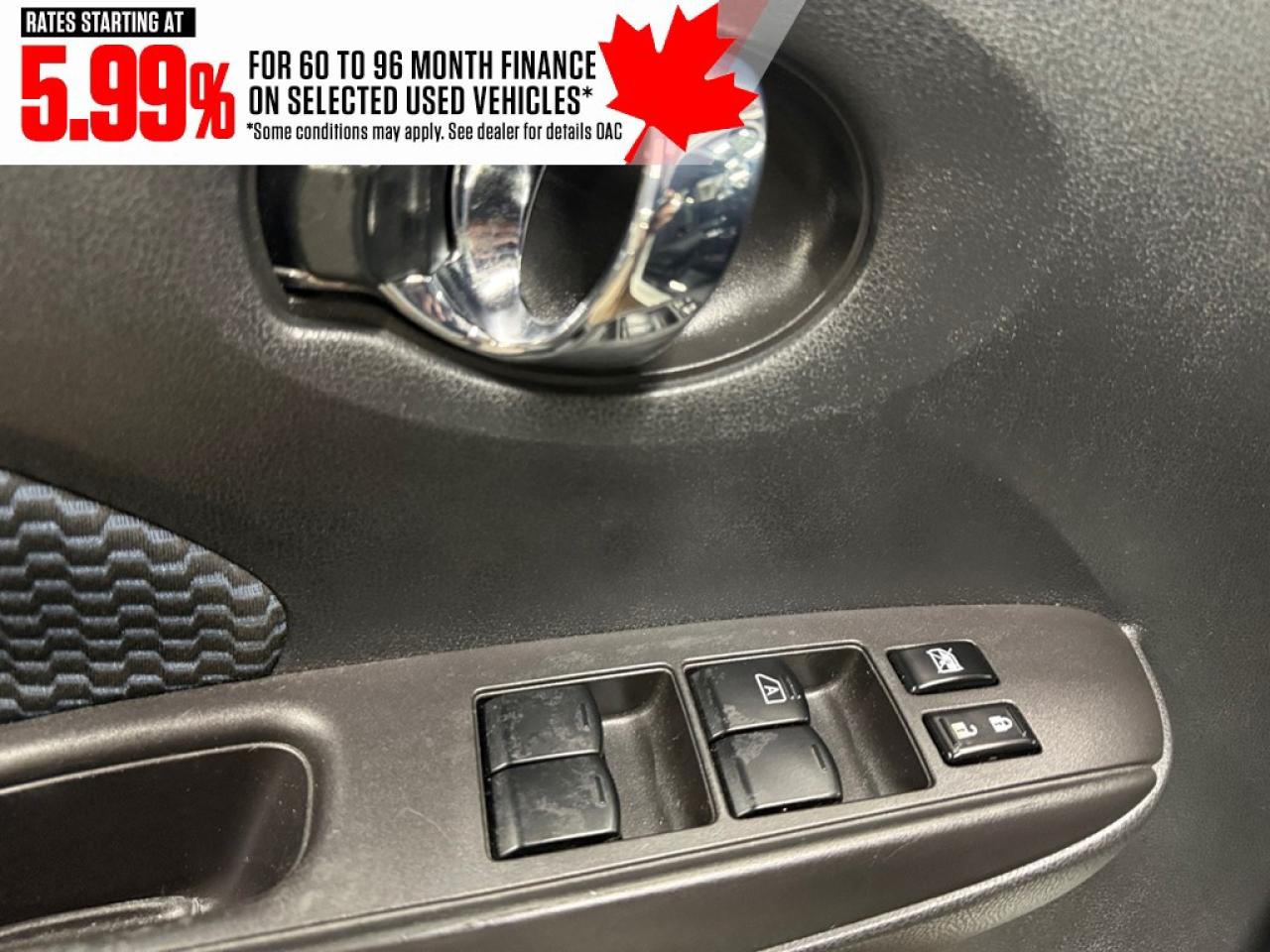 2018 Nissan Versa NOTE SV CVT Photo