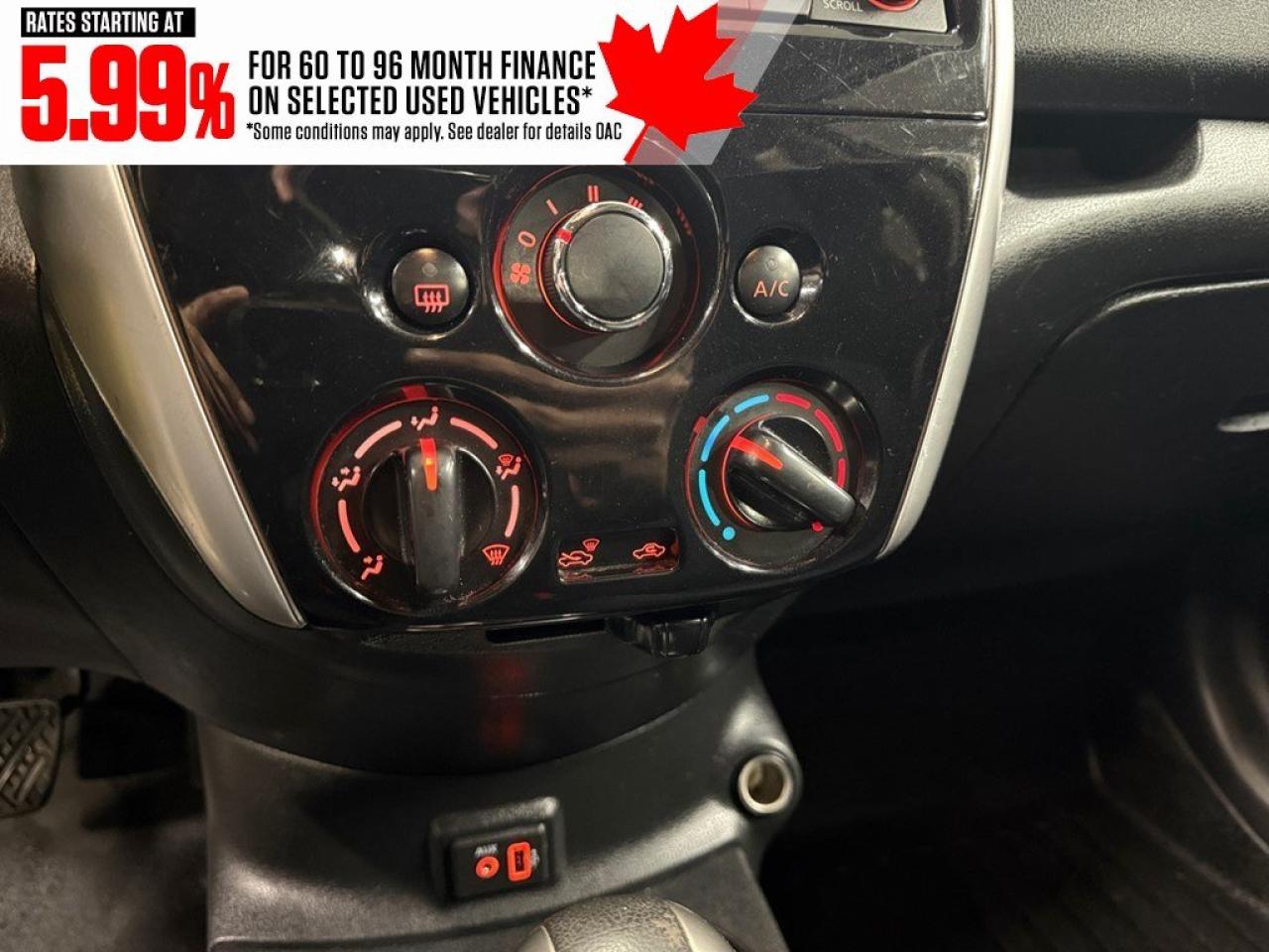 2018 Nissan Versa NOTE SV CVT Photo